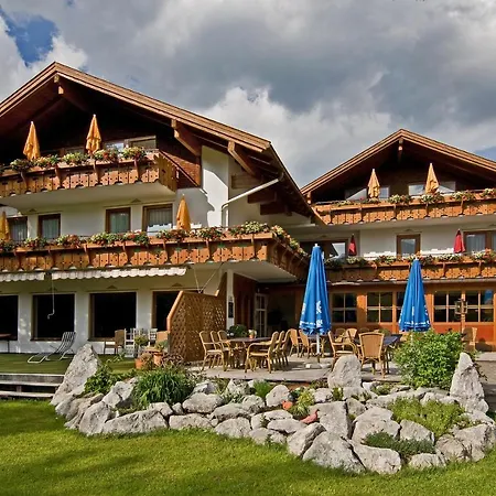 Anneliese Hotel 3*