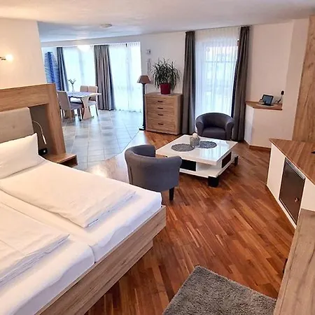 Anneliese Hotel