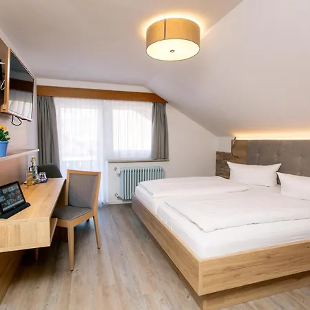 Anneliese Otel 3*